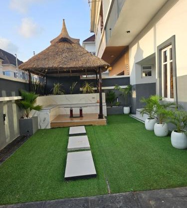 Luxury 3 bed rooms villa