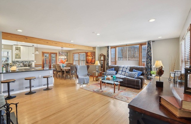 Luxury 3BR Contemporary Home - Central Location to Downtown, Arts, Events,