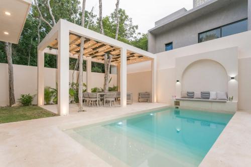 Luxury 4BR Villa Aldea Zama Dream Pool & Bright