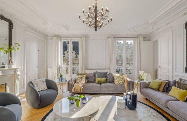Luxury 5 Bedroom Apartment - Next To The Eiffel Tower