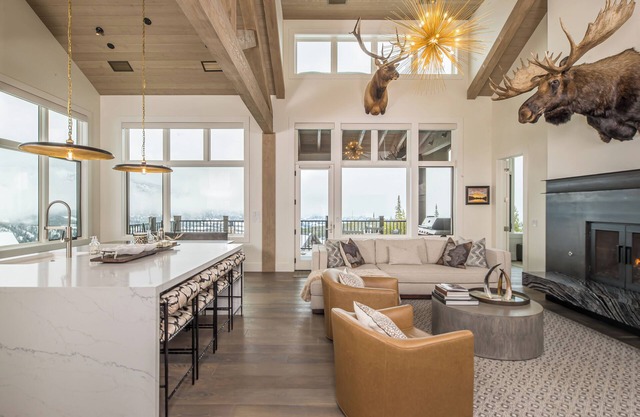 Luxury 5-bedroom SP Townhome with Hot Tub & Mountain Views