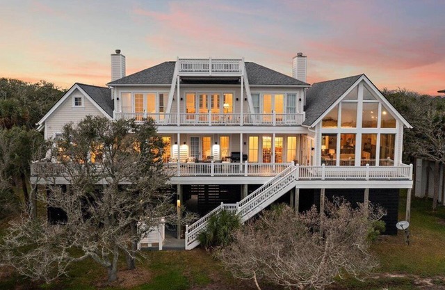 Luxury 5BR Oceanview ~ Chiltren By the Sea