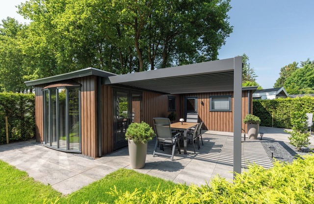 Luxury and new 4p chalet in wooded area on the edge of the Veluwe