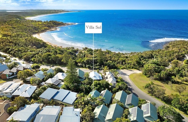 Luxury Angourie Villa! Dream location, WiFi, the ideal couples retreat +