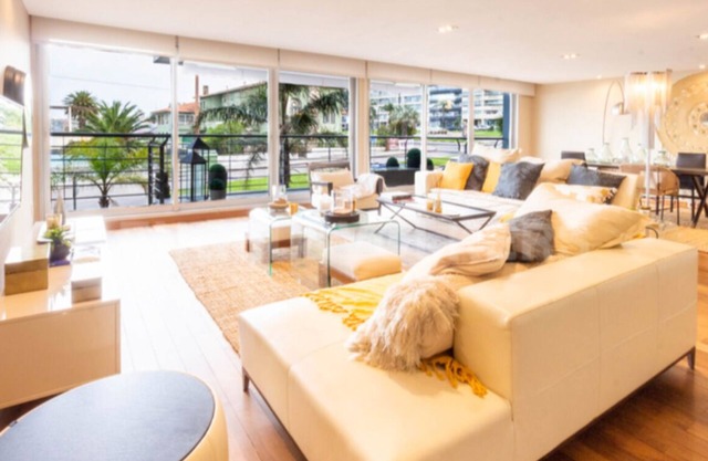 Luxury Apartment in Rambla Puerto del Buceo