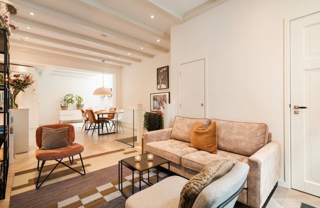 Luxury Apartment with spacious living room