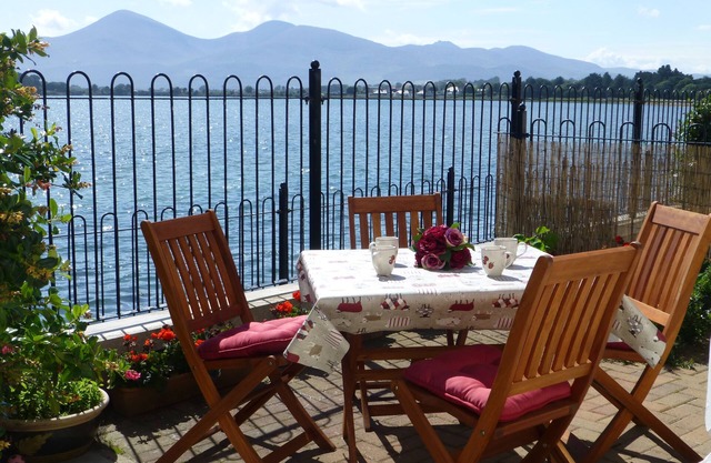 Luxury Apartment with Spectacular Mountain and Sea Views, The Quay, Dundrum