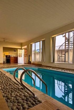 Luxury Basement with Private Pool