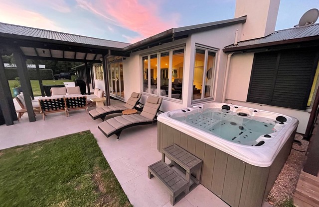 Luxury Beachside Paradise in Matakana