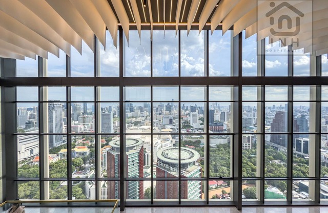 Luxury Condo in the Heart of Bangkok · 5 Min Siam Paragon · 6 Days Free Pickup