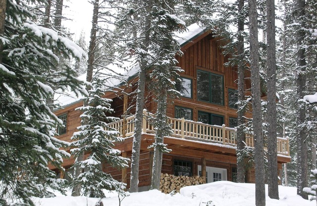 Luxury Cabin Near Yellowstone