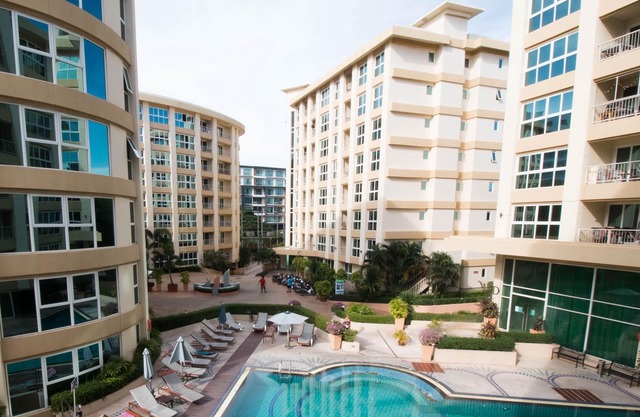 Luxury, central Pattaya 2 bed condo