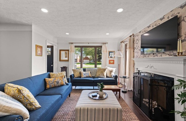 Luxury Cleveland Home W/Fitness Equipment & Yard