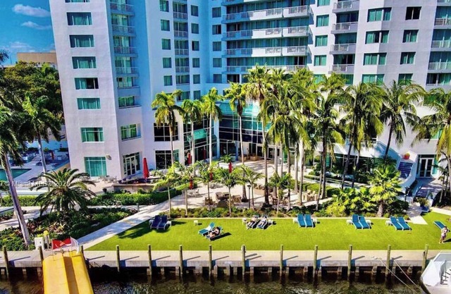 Luxury Condo by the Sea, Long Term Rental Available