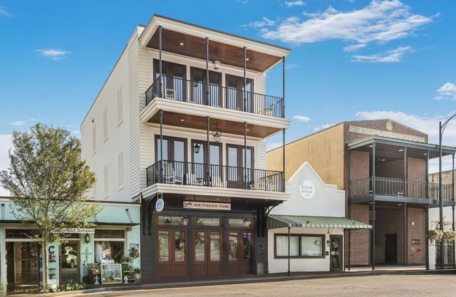 Luxury Condo Overlooking Downtown Fairhope #201