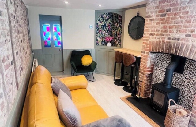 Luxury Cosy Cottage in Canterbury