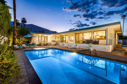 Luxury Deepwell Stunner - Desert Oasis Dream Home