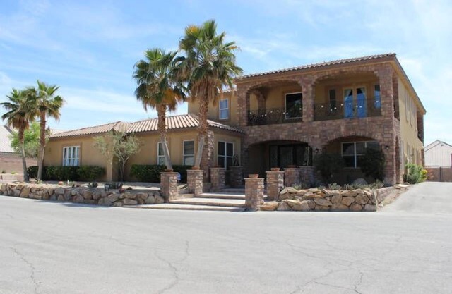 Luxury Desert Resort