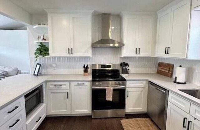 luxury Eudora escape hot tub