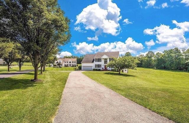 Luxury Family Group House near DC/Frederick/Baltimore w/Theatre, Game Room &Gym