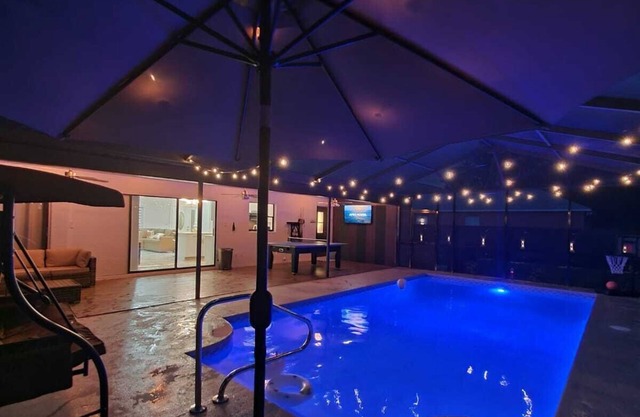 Luxury Getaway, Heated Pool, Weeki Wachee Mermaids City