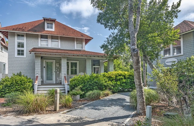 Luxury Getaway on Bald Head Island - August Weeks Available - 5-Star Property