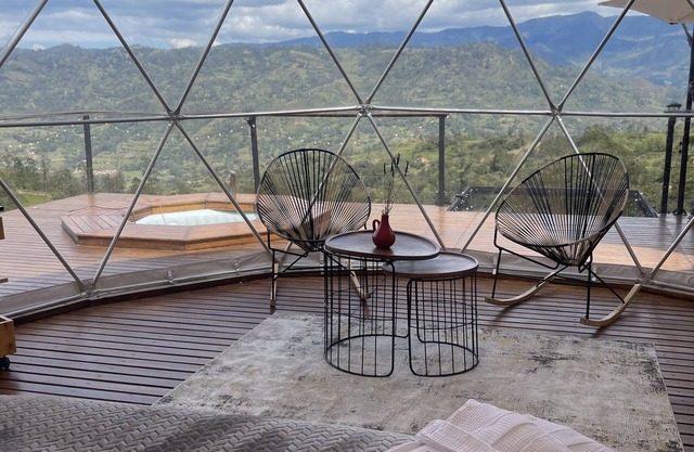 Luxury Glamping Dome With Jacuzzi & Mountain View