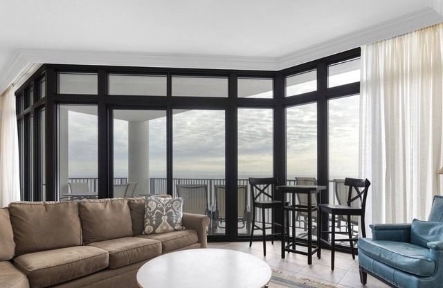 Luxury Gulf Front Condo | Waterslide | Lazy River | Liquid Life