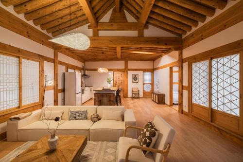 Luxury Hanok Blue Serenity