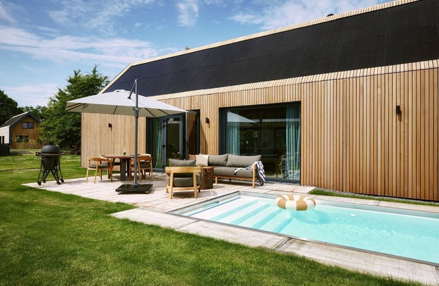 Luxury holiday home with private swimming pool and sauna, in the Achterhoek
