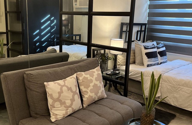 LUXURY HOME IN THE CITY. Located at the center of the City.