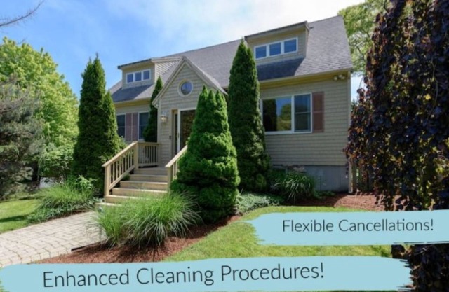 Luxury house 0.25 mi from Craigville Beach! Close to Iconic Hyannis!