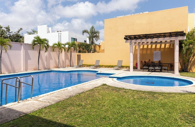 Luxury House 25 for 6-7 p, with Pool Cancun!