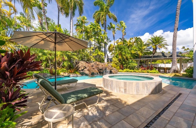 Luxury Kahala Oasis by Gather: Spacious 6BR Retreat w/Pool, Spa & Near Beach