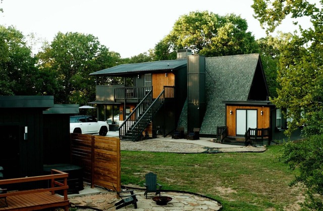 Luxury Lake Living on Grand main