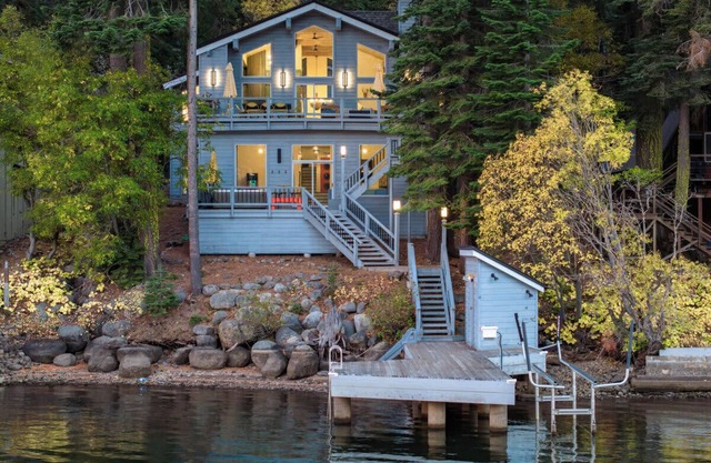 Luxury Lakefront 5 Br Home Hot Tub Arcade