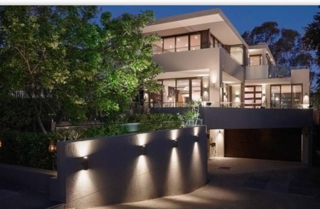 ★Luxury Lifestyle ★ Pool ★WaterView ★ Convenient location★