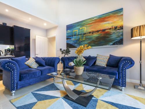 Luxury Living Cathedral Quarter Cafes Bars