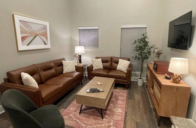 Luxury & Location! 2 bed/2 bath/SmartHome