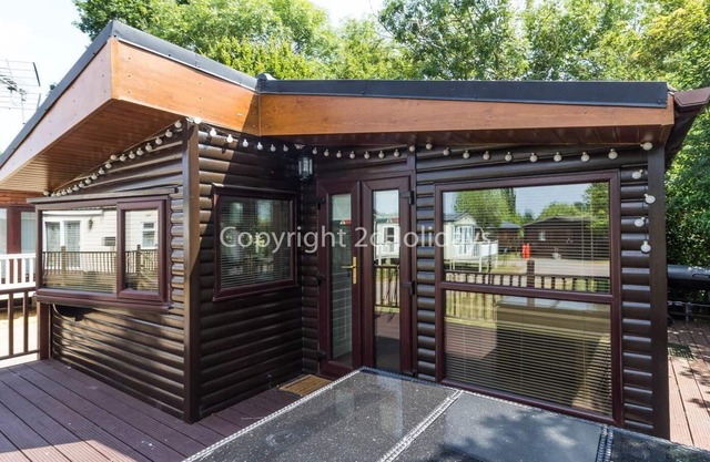 Luxury lodge for hire in Carlton Meres in Suffolk ref 60027M