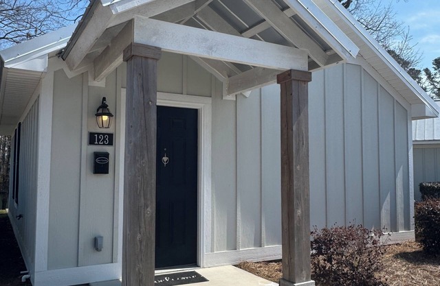 Luxury Lodging, Lakefront View, King Bed w/Private Bath, Private Patio.