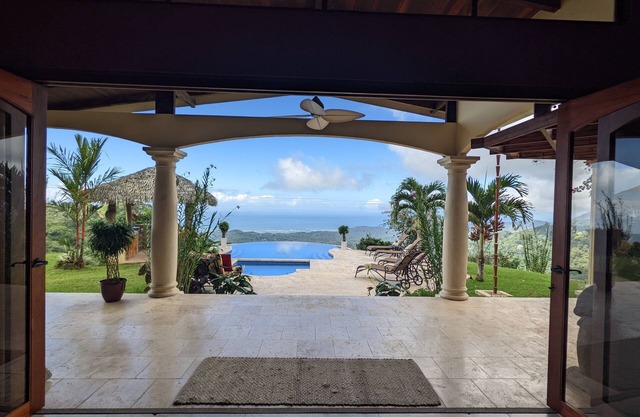 Luxury Mountain Villa With Stunning Pacific View