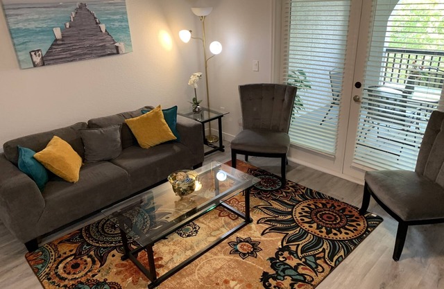 Luxury Oasis Apartment 1 mile from Westgate