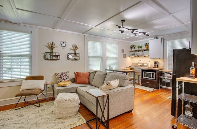 Luxury Oasis near FSU w/King bed