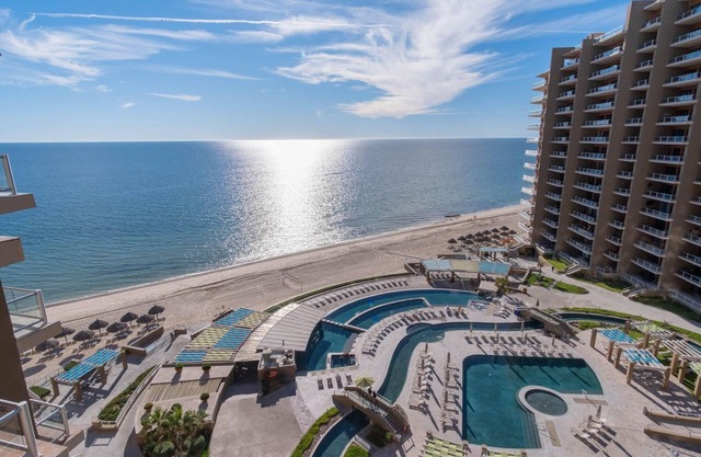Luxury Ocean front condo Phase II Beautifully Decorated