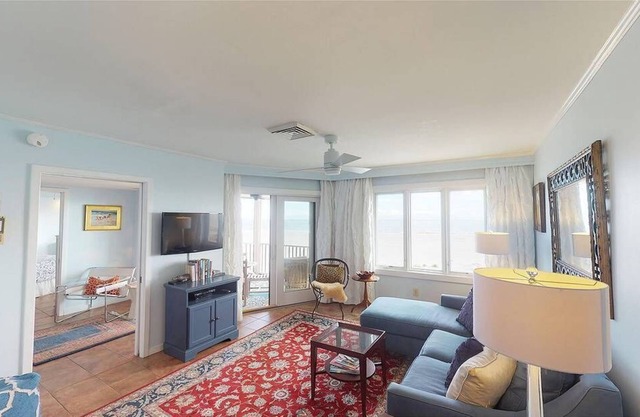 Luxury ocean view villa located in Wild Dunes with direct beach access