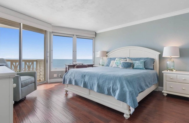 Luxury Oceanfront Condo in Ormond Beach