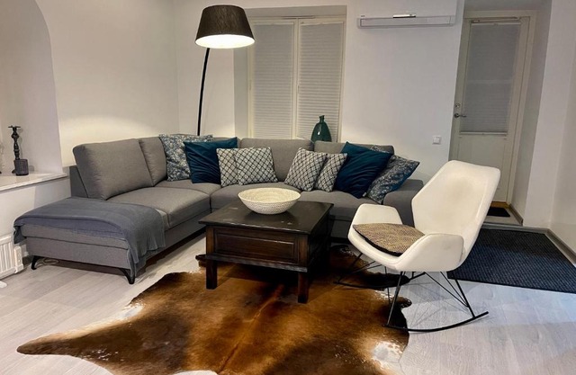 Luxury penthouse with terrace & sauna in Old Town