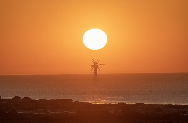 Luxury Property with Hot Tub and Fabulous Views of Coast and Mountains.