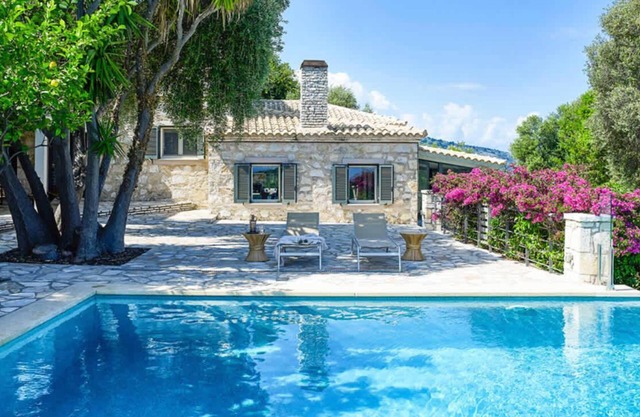 Luxury Residence | Infinity Pool & Sea View